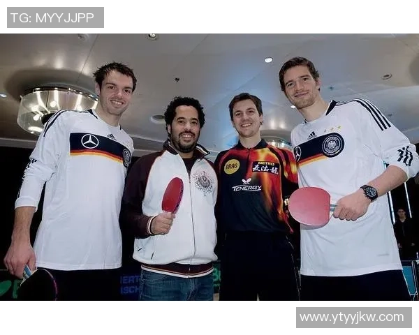 勒布朗与足球明星粉丝的跨界友谊与共同热爱探讨