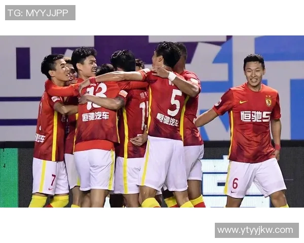 北京足球队强势领跑联赛积分榜以83分稳居第一位置